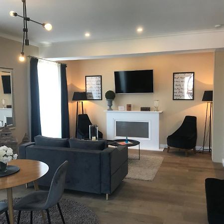 Lazare Maison De Maitre: Upscale Apartments with Private Parking near Historic Béziers Exterior photo